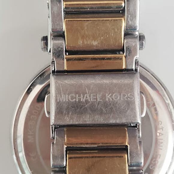 Ladies Michael‎ Kors Chronograph Watch MK6300 Two-Toned Crystal Accents Running - Picture 4 of 9